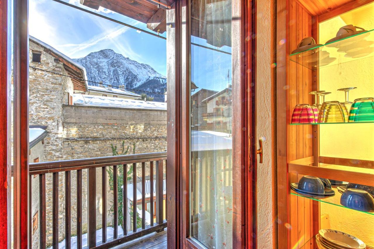 Appartamento Claire - Relax Con Splendida Vista - Cour 0081 Courmayeur Exterior photo